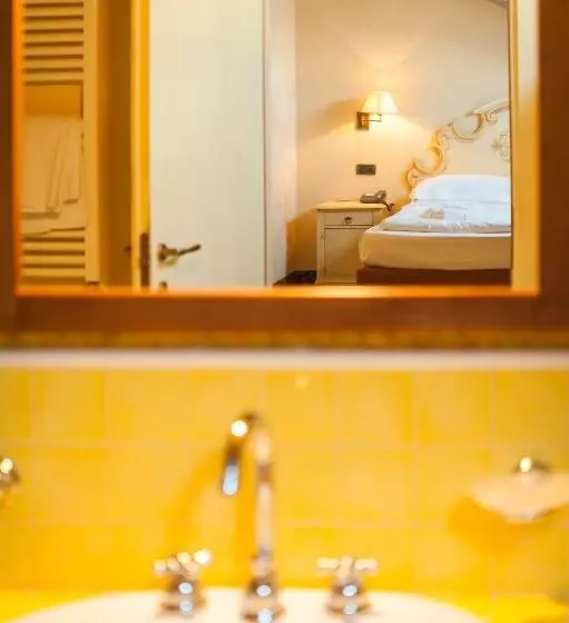 デラックスルーム, Relais Ducale Spa & Pool
