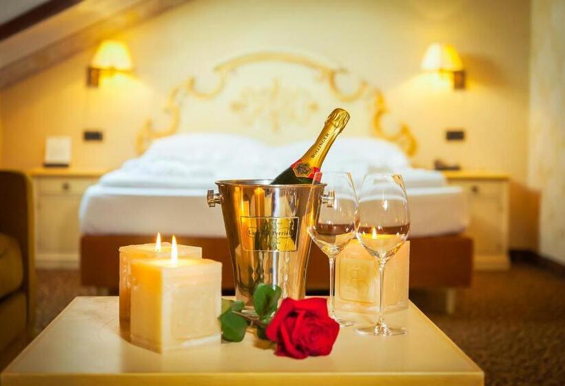 اتاق لوکس, Relais Ducale Spa & Pool