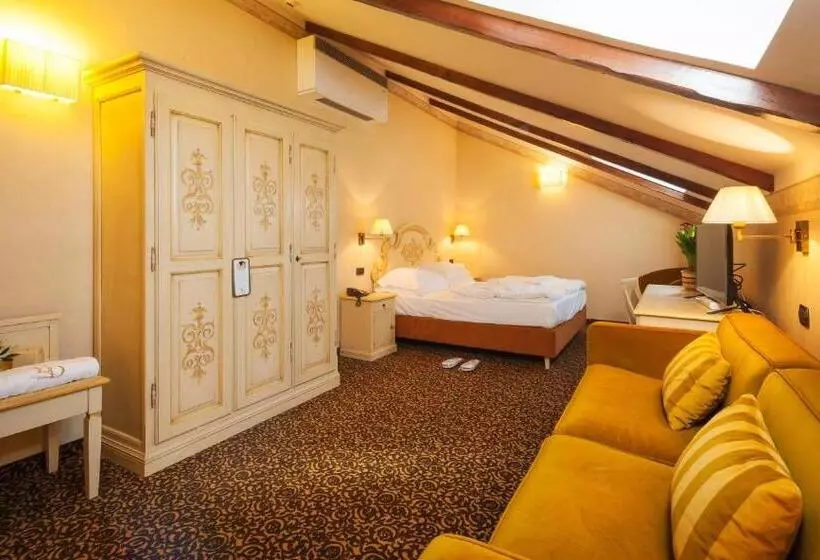 デラックストリプルルーム, Relais Ducale Spa & Pool