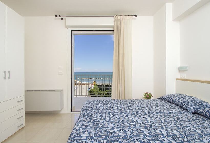 דירת נוחות 2 חדרים, Residence I Delfini