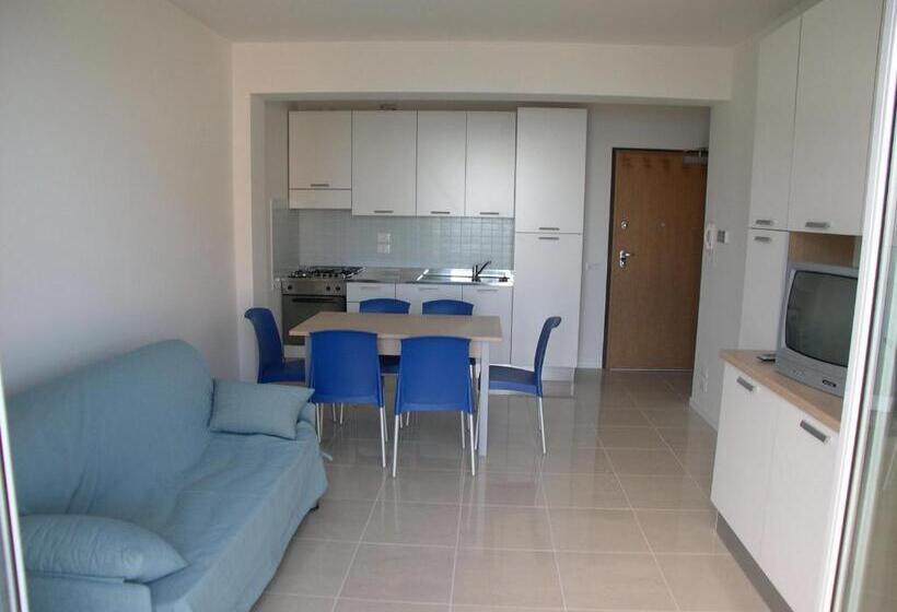 דירת נוחות 2 חדרים, Residence I Delfini