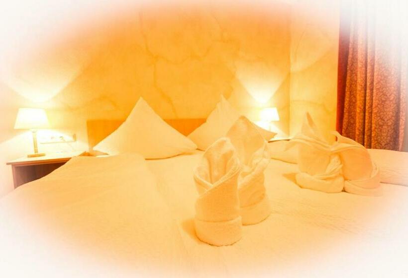 Номер Стандарт, Restaurant Alpha