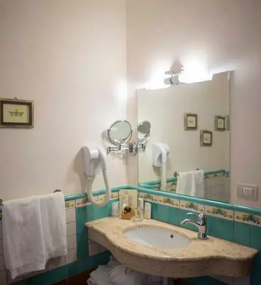 Superior-huone, Sarand Relais
