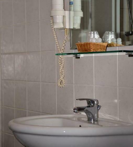 标准单人间, Sporting