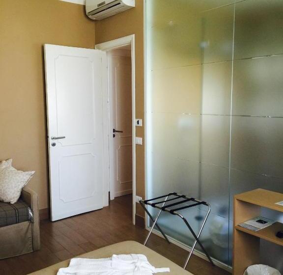 Номер Стандарт Трехместный, Suitebeach B&b And Resort