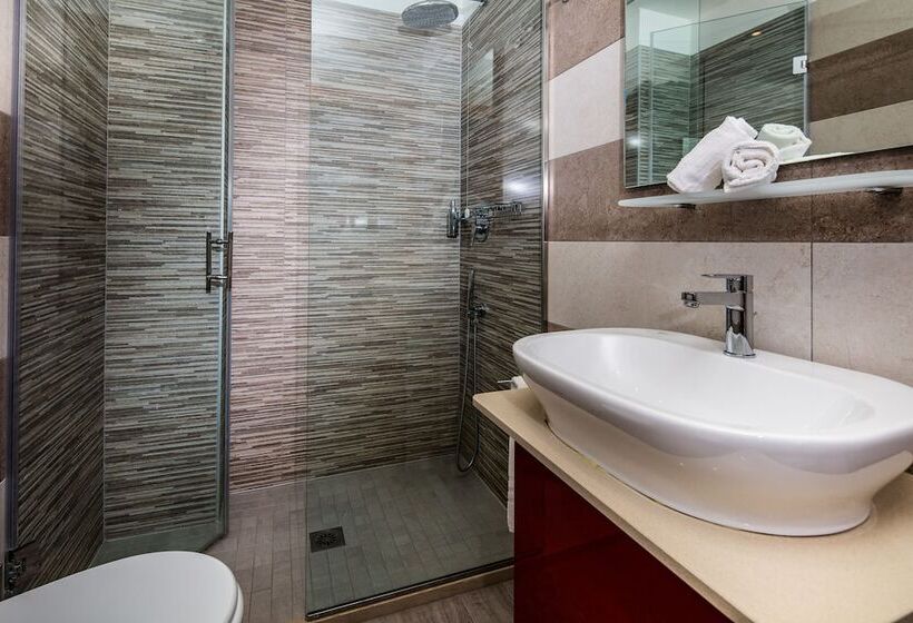 סוויטה, Vienna