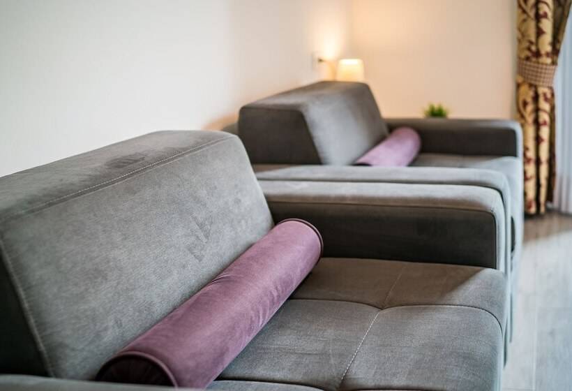 סוויטה, Vienna