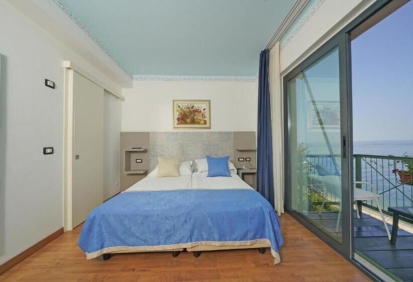 Номер Стандарт Вид на Озеро, Villa Carlotta