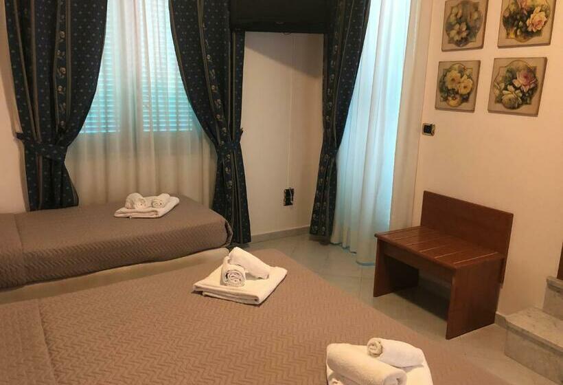 Triple Room Sea View, Villa Julia