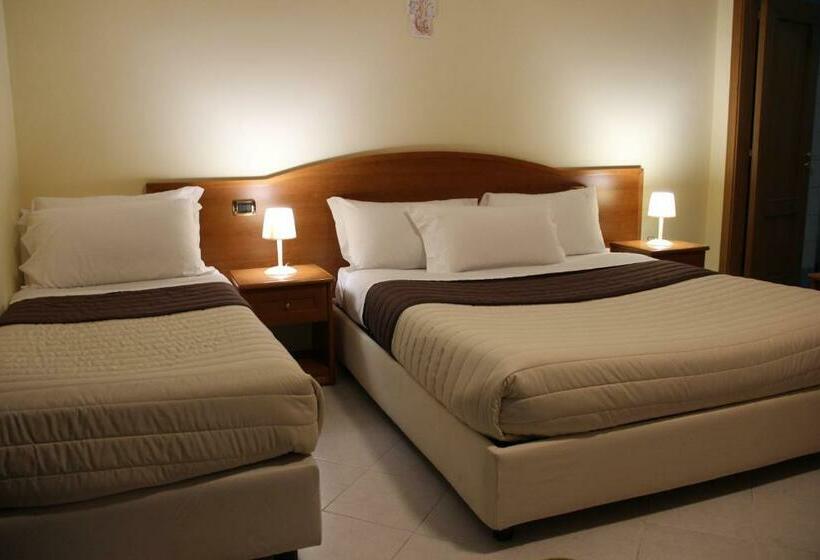 Triple Room Sea View, Villa Julia