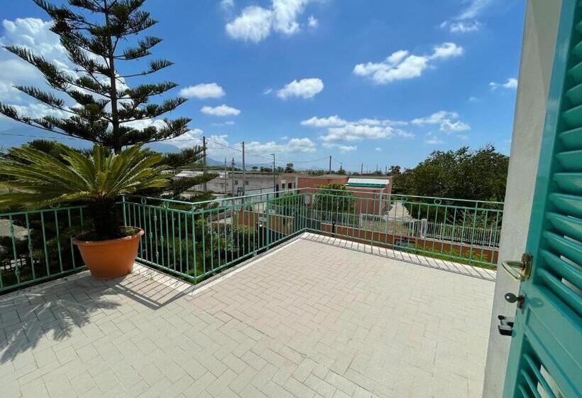 Triple Room Sea View, Villa Julia