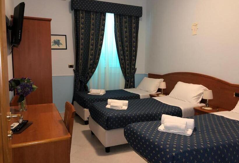 Трехместный Номер Стандарт Вид на Сад, Villa Julia