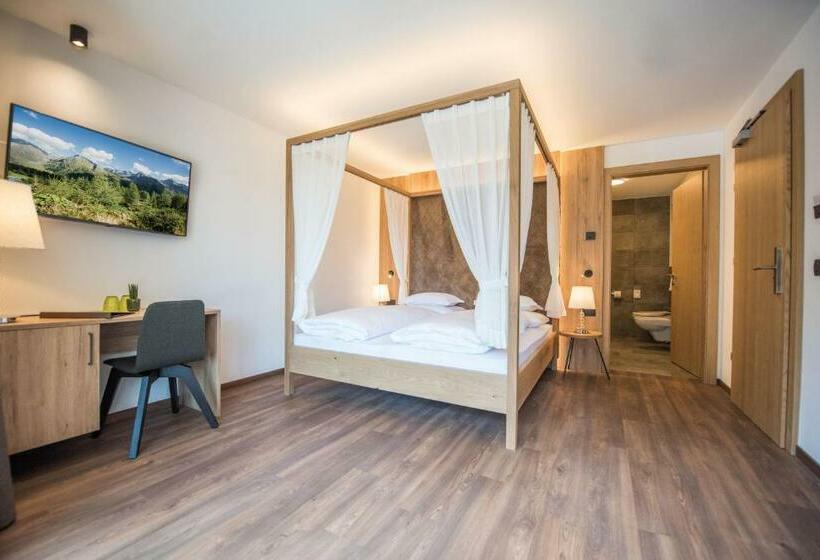 חדר סטנדרט עם מרפסת, Vitaurina Royal