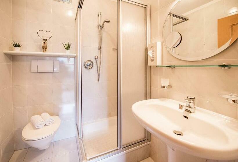 חדר סטנדרט עם מרפסת, Vitaurina Royal