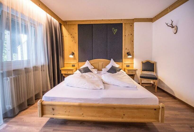 חדר סטנדרט עם מרפסת, Vitaurina Royal