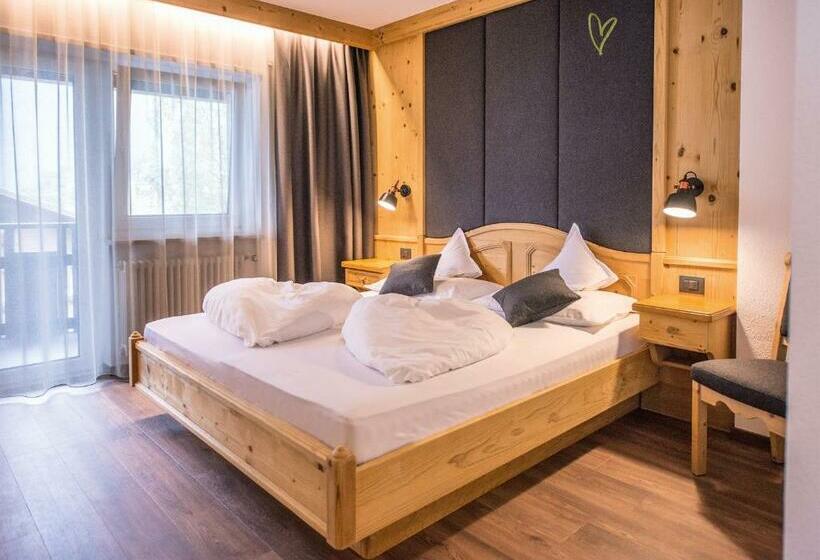 חדר סטנדרט עם מרפסת, Vitaurina Royal