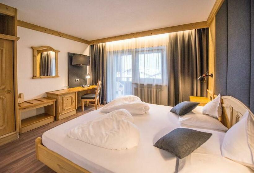 חדר סטנדרט עם מרפסת, Vitaurina Royal