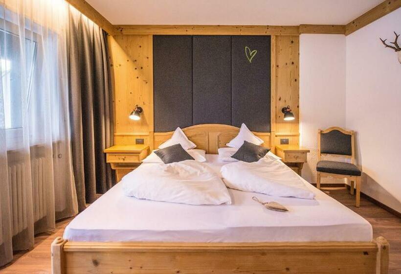 חדר סטנדרט עם מרפסת, Vitaurina Royal