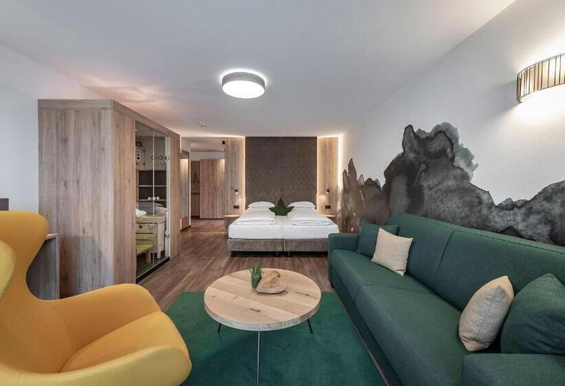 סוויטה עם מרפסת, Vitaurina Royal