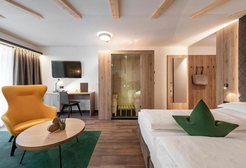 סוויטה עם מרפסת, Vitaurina Royal