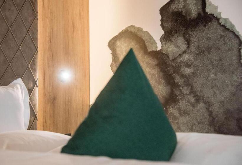 סוויטה עם מרפסת, Vitaurina Royal