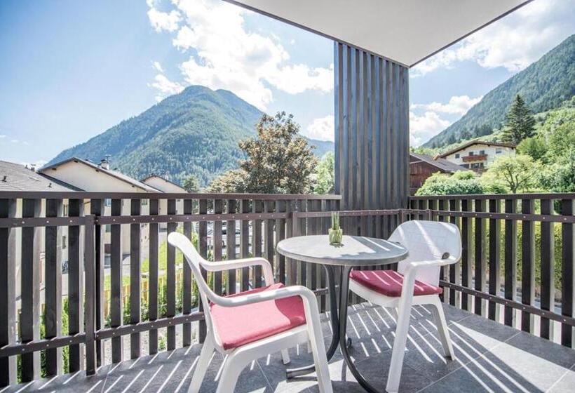 סוויטת סופריור, Vitaurina Royal