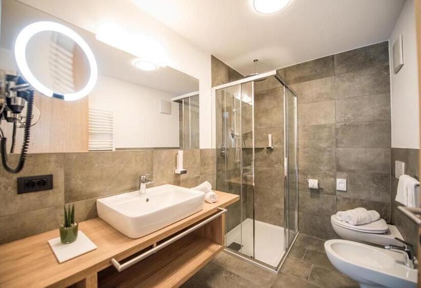 סוויטת סופריור, Vitaurina Royal