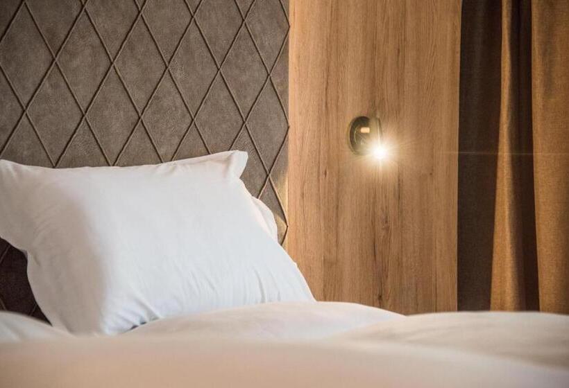 סוויטת סופריור, Vitaurina Royal