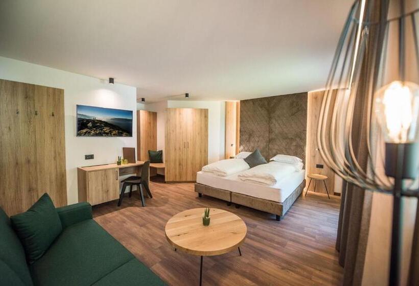 חדר סטנדרט עם מרפסת, Vitaurina Royal