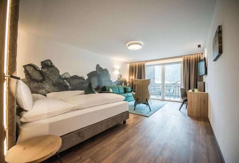 סוויטה עם מרפסת, Vitaurina Royal