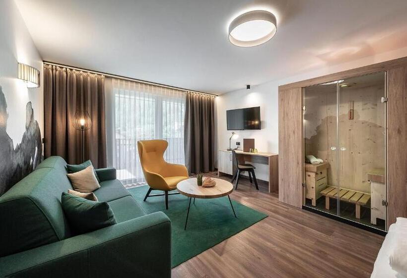 סוויטה עם מרפסת, Vitaurina Royal