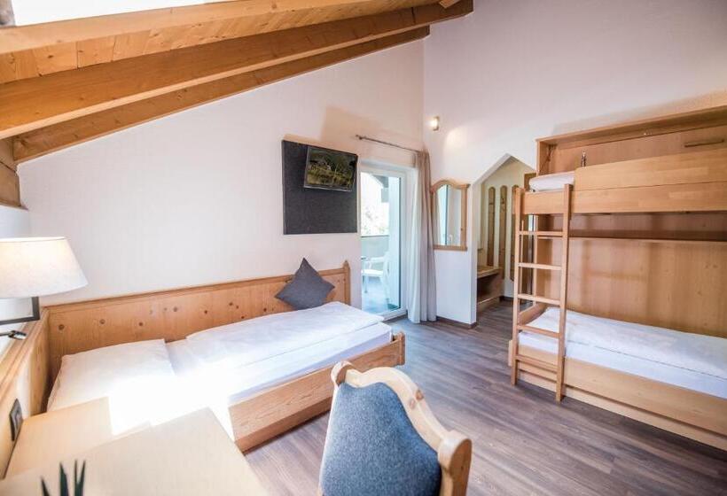 סטודיו סטנדרט עם מרפסת, Vitaurina Royal