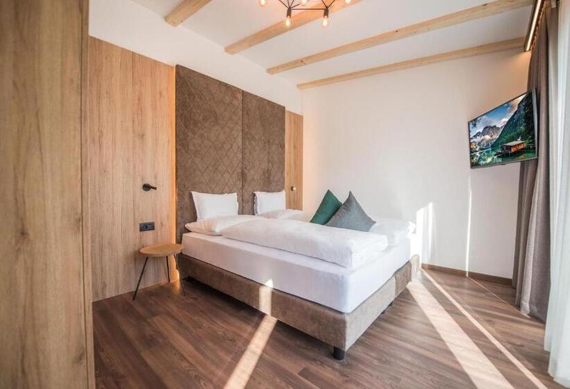 סוויטה עם ג'קוזי, Vitaurina Royal