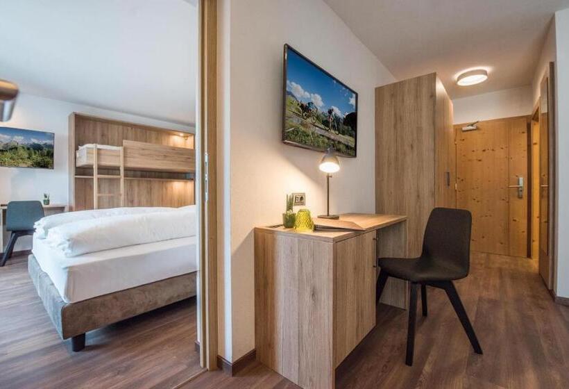 סוויטת סופריור, Vitaurina Royal