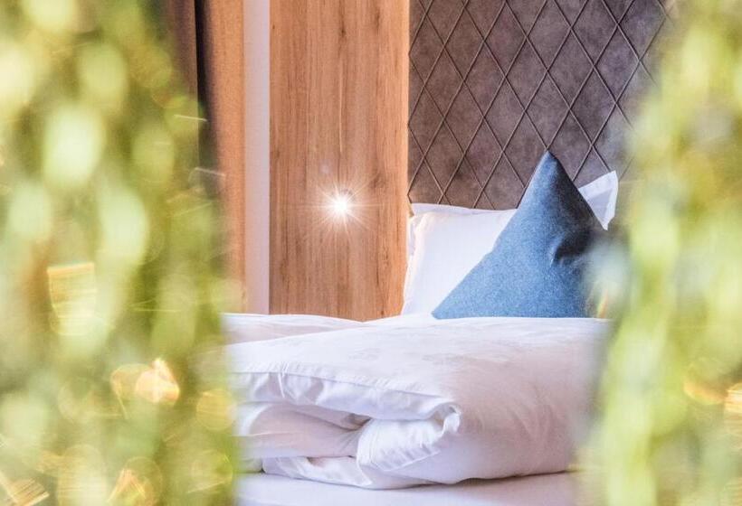 סוויטת סופריור, Vitaurina Royal