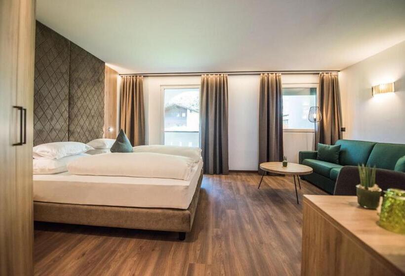 חדר סטנדרט עם מרפסת, Vitaurina Royal