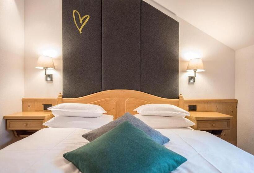 חדר סטנדרט עם מרפסת, Vitaurina Royal