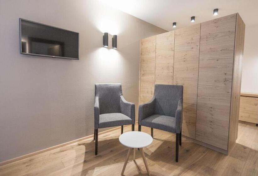 غرفة سوبيريور عائلية, Wieser