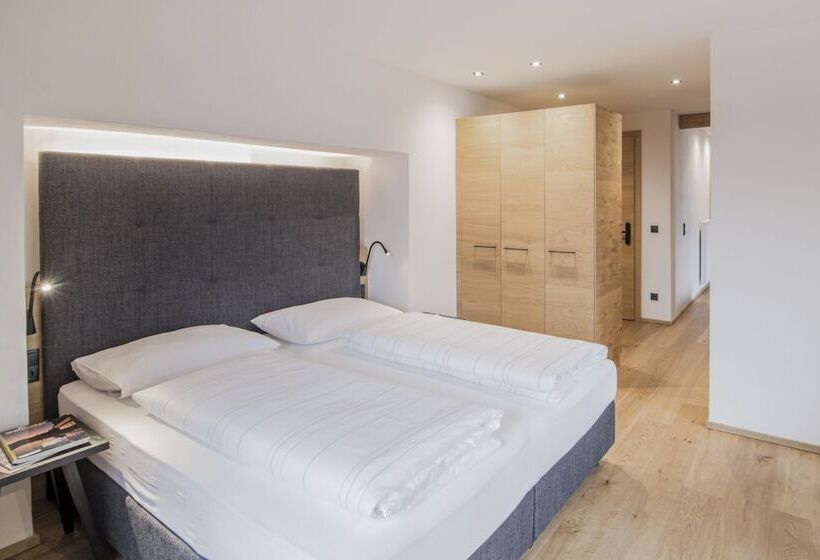 غرفة عائلية, Wieser