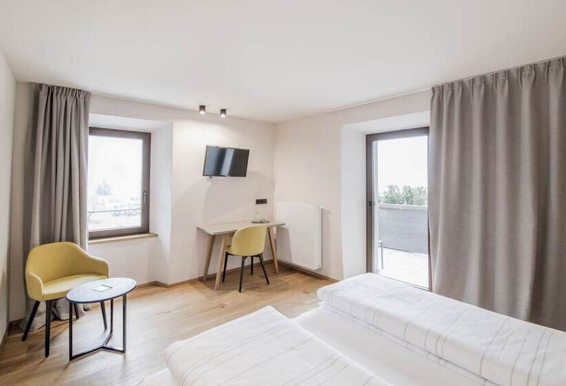 غرفة عائلية, Wieser