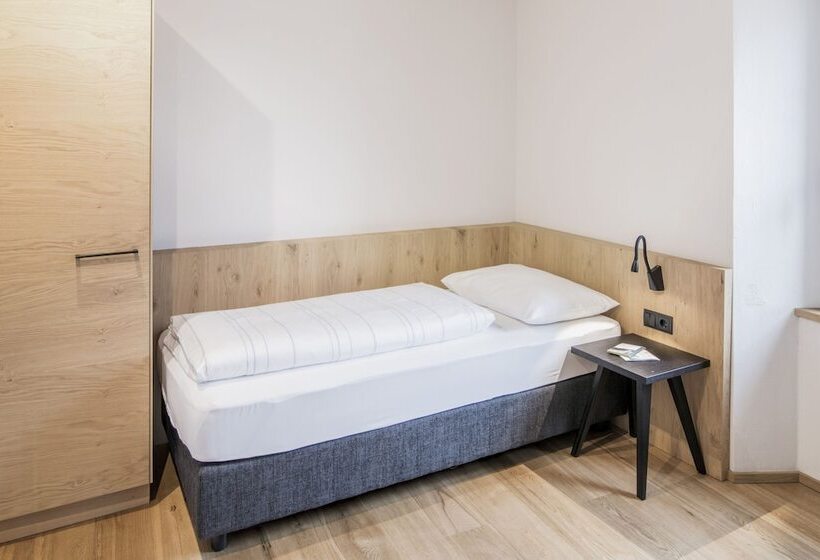 غرفة عائلية, Wieser