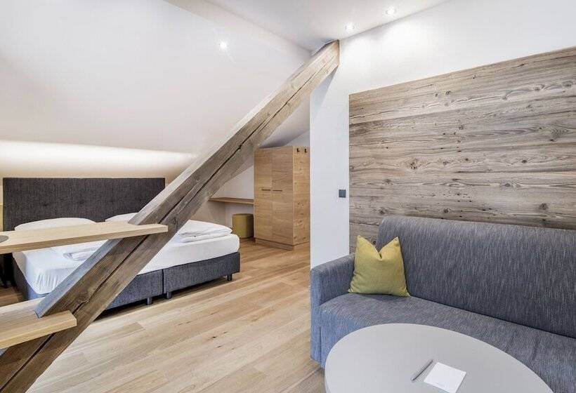 غرفة سوبيريور, Wieser