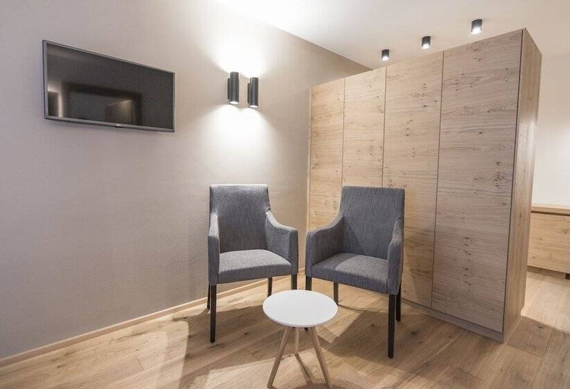 غرفة سوبيريور عائلية, Wieser