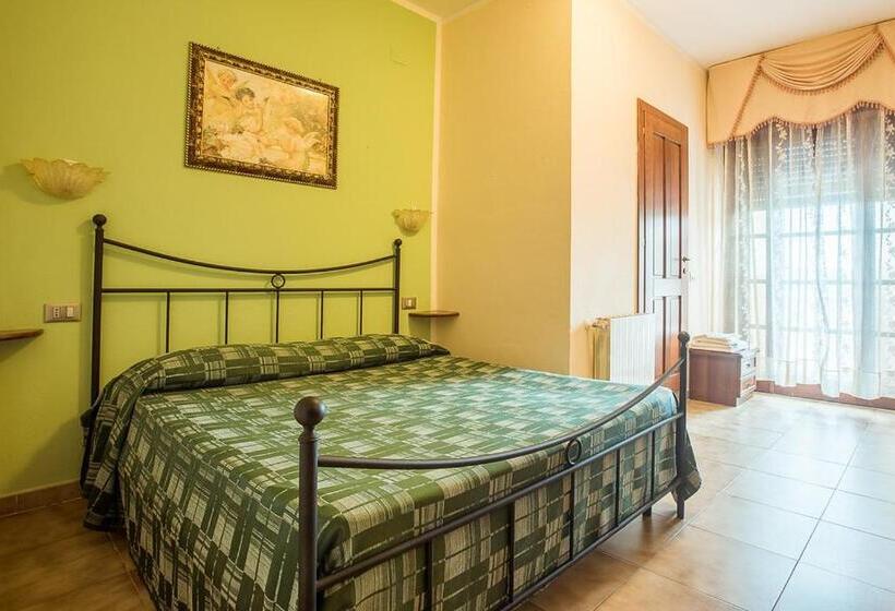 스탠다드 트리플 룸, Tanit Hotel Villaggio Ristorante