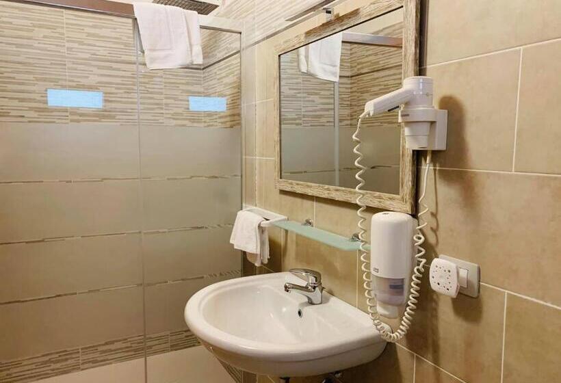 스탠다드 트리플 룸, Tanit Hotel Villaggio Ristorante