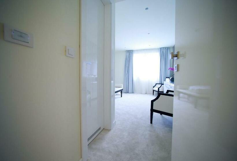 חדר דחוקס עם מיטת קינג, 9