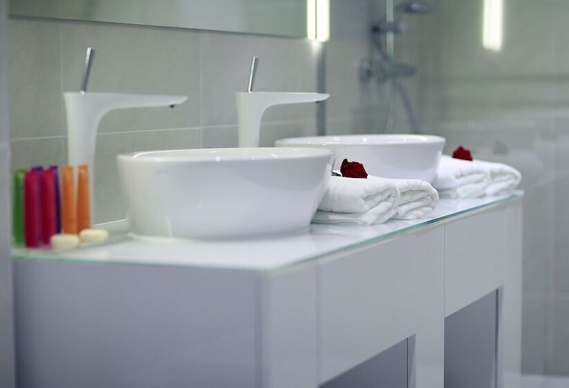 חדר דחוקס עם מיטת קינג, 9