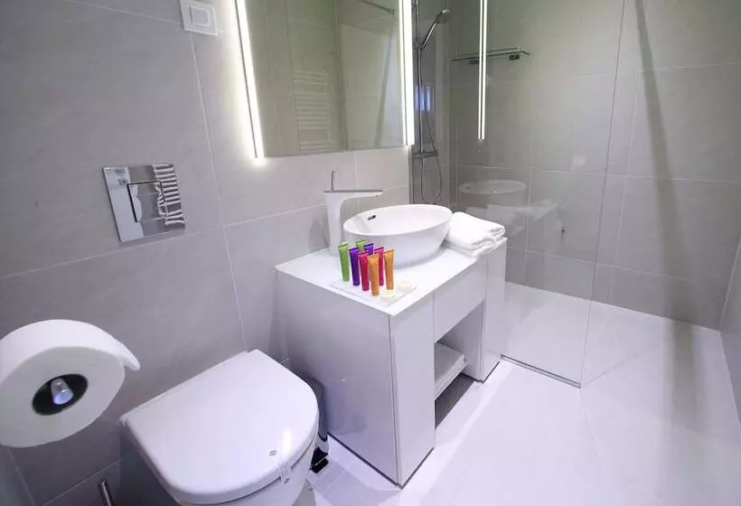 Standard-huone, 9