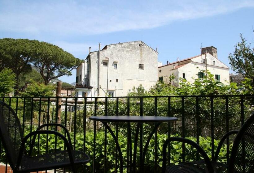 高级大房间, A Casa Dei Nonni