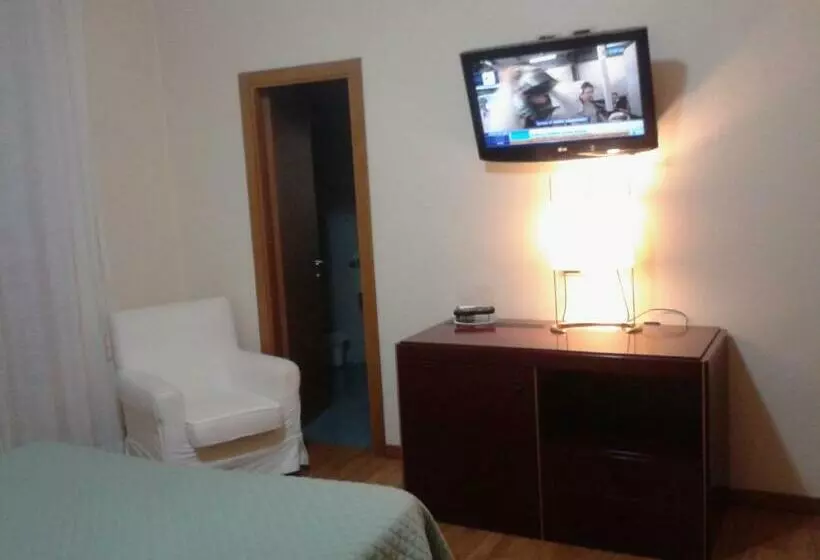 اتاق استاندارد یک نفره, Albergo La Pace